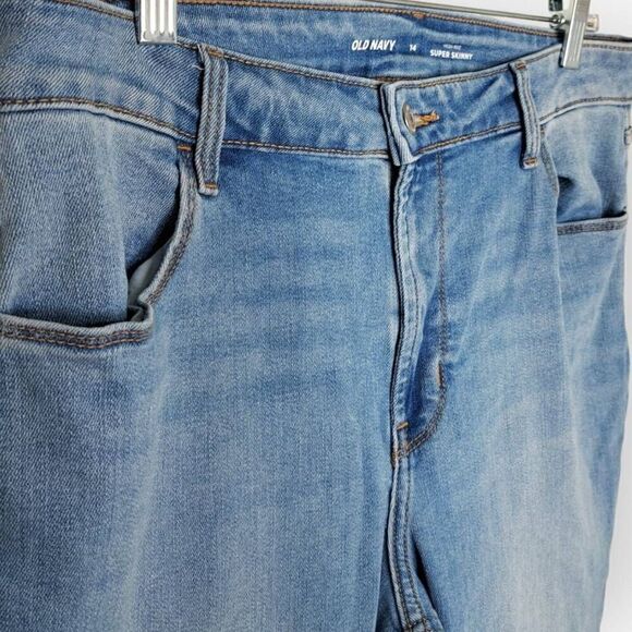 Old Navy Women's Wow High Rise Super Skinny Ankle in Medium Light Wash Denim si - Picture 2 of 7